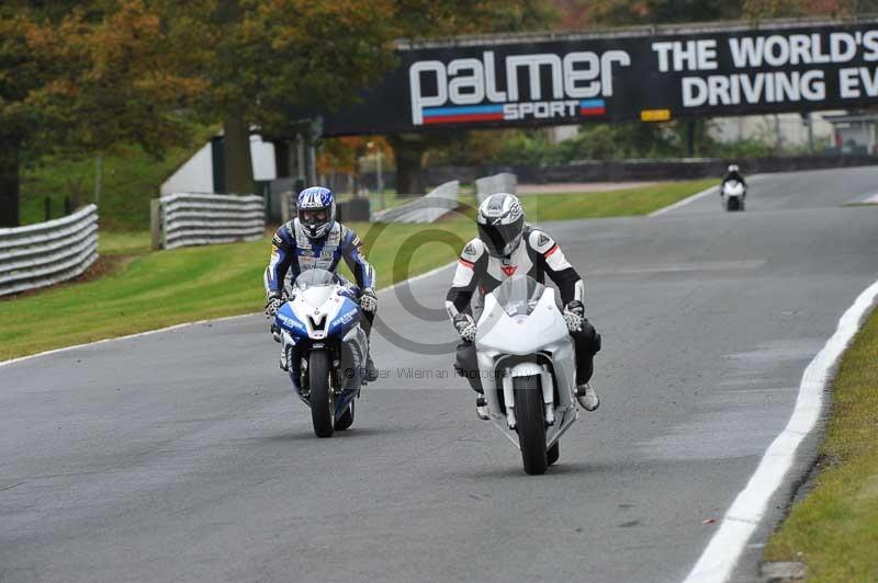 Motorcycle action photographs;Trackday digital images;event digital images;eventdigitalimages;no limits trackday;oulton park;oulton park circuit cheshire;oulton park photographs;peter wileman photography;trackday;trackday photos
