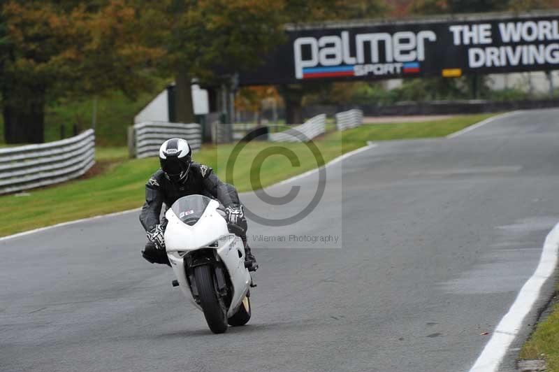 Motorcycle action photographs;Trackday digital images;event digital images;eventdigitalimages;no limits trackday;oulton park;oulton park circuit cheshire;oulton park photographs;peter wileman photography;trackday;trackday photos