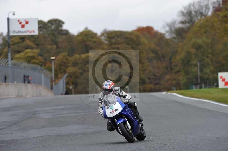 Motorcycle action photographs;Trackday digital images;event digital images;eventdigitalimages;no limits trackday;oulton park;oulton park circuit cheshire;oulton park photographs;peter wileman photography;trackday;trackday photos