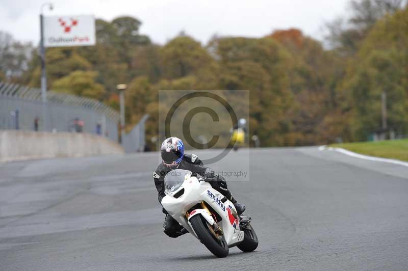 Motorcycle action photographs;Trackday digital images;event digital images;eventdigitalimages;no limits trackday;oulton park;oulton park circuit cheshire;oulton park photographs;peter wileman photography;trackday;trackday photos