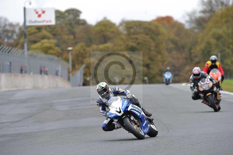 Motorcycle action photographs;Trackday digital images;event digital images;eventdigitalimages;no limits trackday;oulton park;oulton park circuit cheshire;oulton park photographs;peter wileman photography;trackday;trackday photos