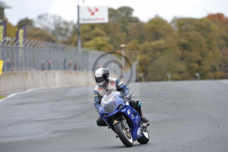 Motorcycle action photographs;Trackday digital images;event digital images;eventdigitalimages;no limits trackday;oulton park;oulton park circuit cheshire;oulton park photographs;peter wileman photography;trackday;trackday photos