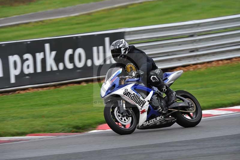 Motorcycle action photographs;Trackday digital images;event digital images;eventdigitalimages;no limits trackday;oulton park;oulton park circuit cheshire;oulton park photographs;peter wileman photography;trackday;trackday photos