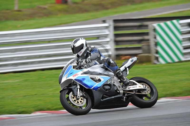 Motorcycle action photographs;Trackday digital images;event digital images;eventdigitalimages;no limits trackday;oulton park;oulton park circuit cheshire;oulton park photographs;peter wileman photography;trackday;trackday photos