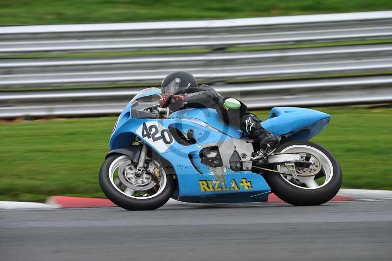 Motorcycle action photographs;Trackday digital images;event digital images;eventdigitalimages;no limits trackday;oulton park;oulton park circuit cheshire;oulton park photographs;peter wileman photography;trackday;trackday photos