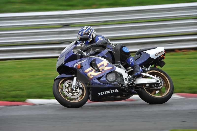 Motorcycle action photographs;Trackday digital images;event digital images;eventdigitalimages;no limits trackday;oulton park;oulton park circuit cheshire;oulton park photographs;peter wileman photography;trackday;trackday photos