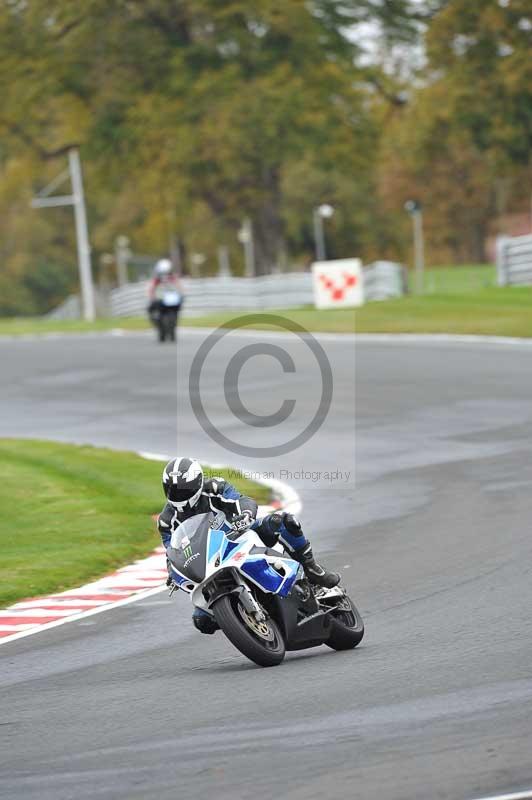 Motorcycle action photographs;Trackday digital images;event digital images;eventdigitalimages;no limits trackday;oulton park;oulton park circuit cheshire;oulton park photographs;peter wileman photography;trackday;trackday photos