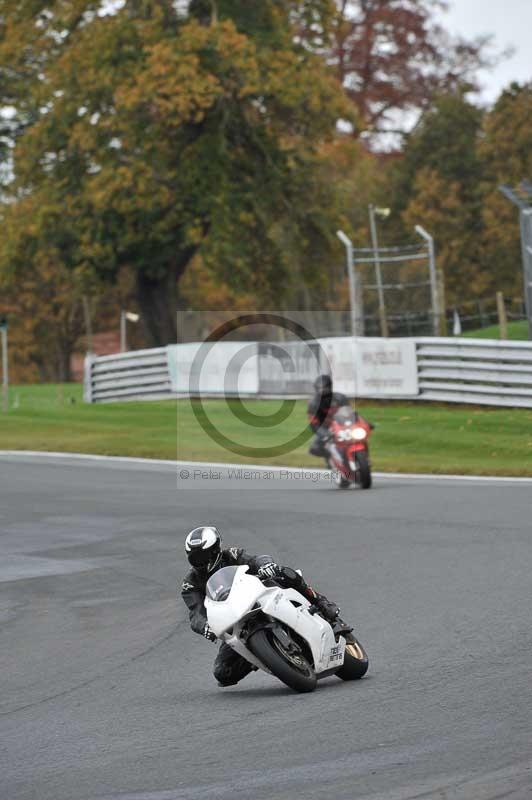 Motorcycle action photographs;Trackday digital images;event digital images;eventdigitalimages;no limits trackday;oulton park;oulton park circuit cheshire;oulton park photographs;peter wileman photography;trackday;trackday photos