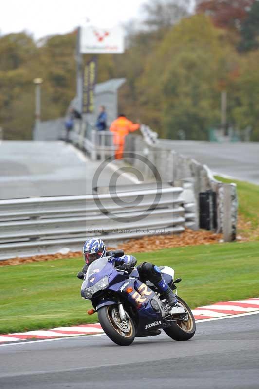 Motorcycle action photographs;Trackday digital images;event digital images;eventdigitalimages;no limits trackday;oulton park;oulton park circuit cheshire;oulton park photographs;peter wileman photography;trackday;trackday photos