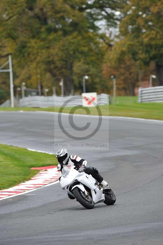 Motorcycle action photographs;Trackday digital images;event digital images;eventdigitalimages;no limits trackday;oulton park;oulton park circuit cheshire;oulton park photographs;peter wileman photography;trackday;trackday photos