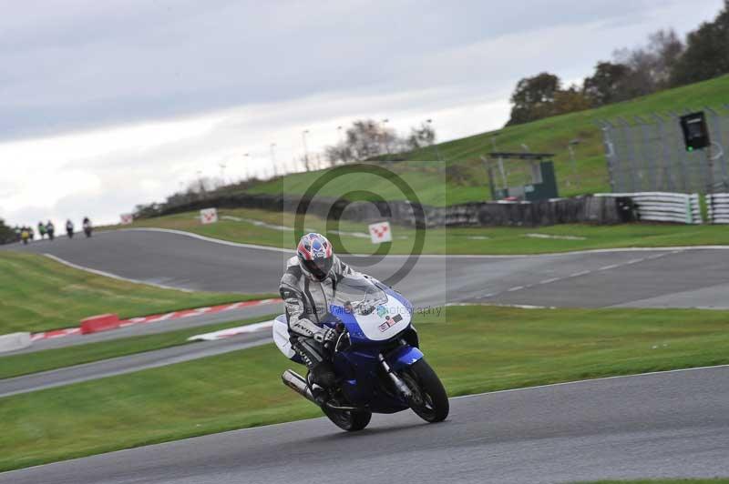Motorcycle action photographs;Trackday digital images;event digital images;eventdigitalimages;no limits trackday;oulton park;oulton park circuit cheshire;oulton park photographs;peter wileman photography;trackday;trackday photos