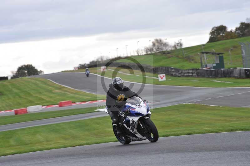 Motorcycle action photographs;Trackday digital images;event digital images;eventdigitalimages;no limits trackday;oulton park;oulton park circuit cheshire;oulton park photographs;peter wileman photography;trackday;trackday photos