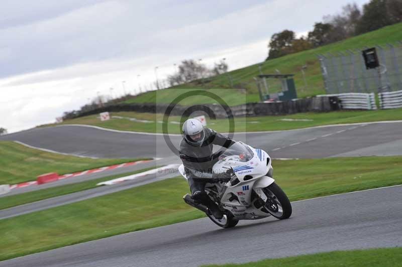 Motorcycle action photographs;Trackday digital images;event digital images;eventdigitalimages;no limits trackday;oulton park;oulton park circuit cheshire;oulton park photographs;peter wileman photography;trackday;trackday photos