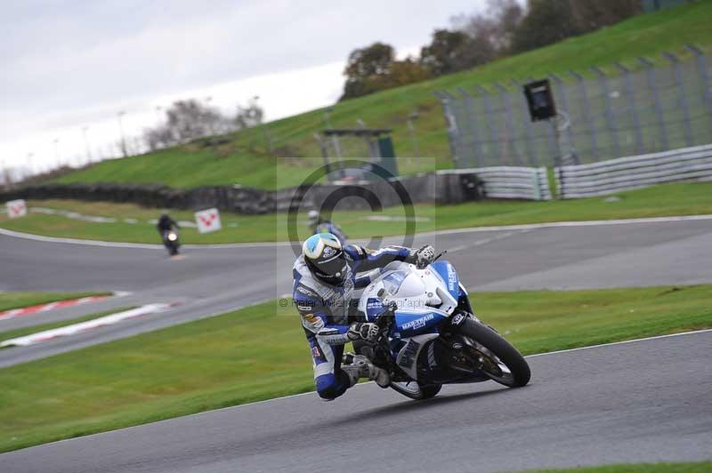 Motorcycle action photographs;Trackday digital images;event digital images;eventdigitalimages;no limits trackday;oulton park;oulton park circuit cheshire;oulton park photographs;peter wileman photography;trackday;trackday photos