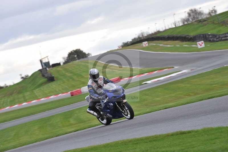 Motorcycle action photographs;Trackday digital images;event digital images;eventdigitalimages;no limits trackday;oulton park;oulton park circuit cheshire;oulton park photographs;peter wileman photography;trackday;trackday photos