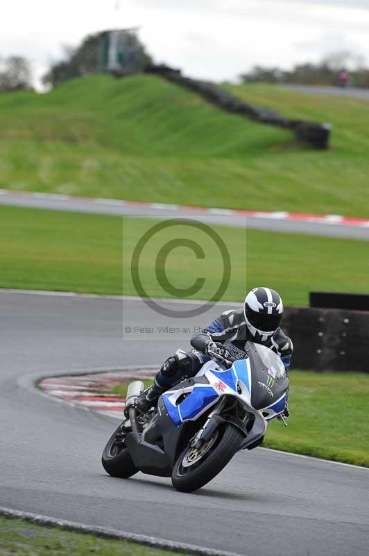 Motorcycle action photographs;Trackday digital images;event digital images;eventdigitalimages;no limits trackday;oulton park;oulton park circuit cheshire;oulton park photographs;peter wileman photography;trackday;trackday photos
