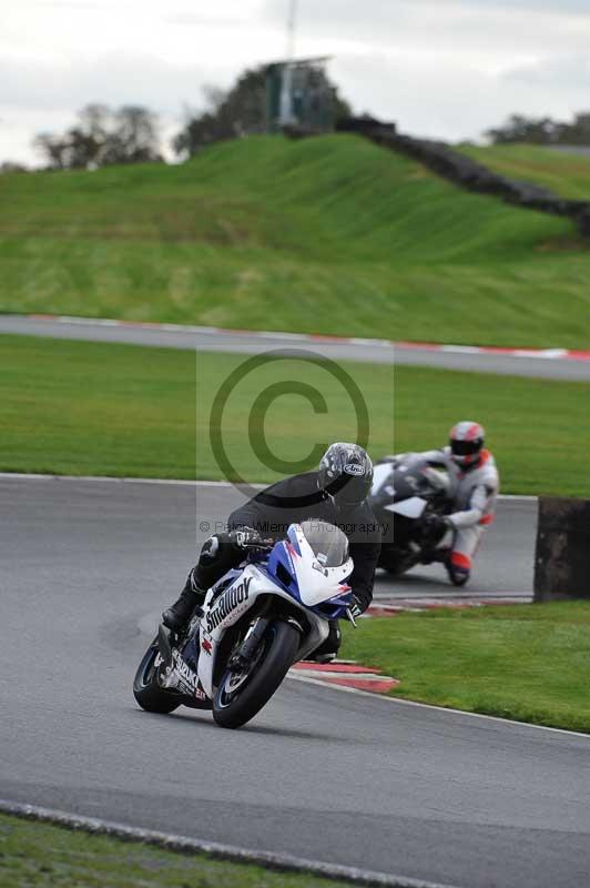 Motorcycle action photographs;Trackday digital images;event digital images;eventdigitalimages;no limits trackday;oulton park;oulton park circuit cheshire;oulton park photographs;peter wileman photography;trackday;trackday photos