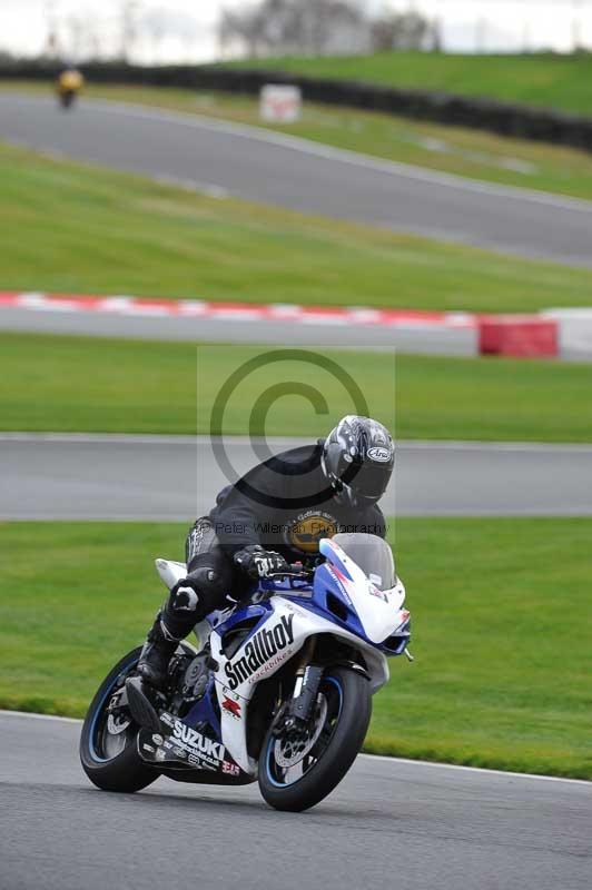 Motorcycle action photographs;Trackday digital images;event digital images;eventdigitalimages;no limits trackday;oulton park;oulton park circuit cheshire;oulton park photographs;peter wileman photography;trackday;trackday photos