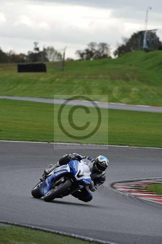 Motorcycle action photographs;Trackday digital images;event digital images;eventdigitalimages;no limits trackday;oulton park;oulton park circuit cheshire;oulton park photographs;peter wileman photography;trackday;trackday photos