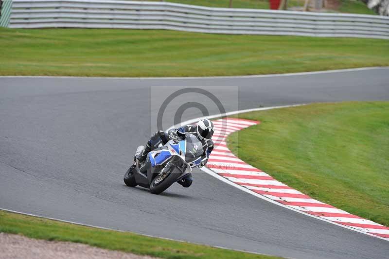Motorcycle action photographs;Trackday digital images;event digital images;eventdigitalimages;no limits trackday;oulton park;oulton park circuit cheshire;oulton park photographs;peter wileman photography;trackday;trackday photos