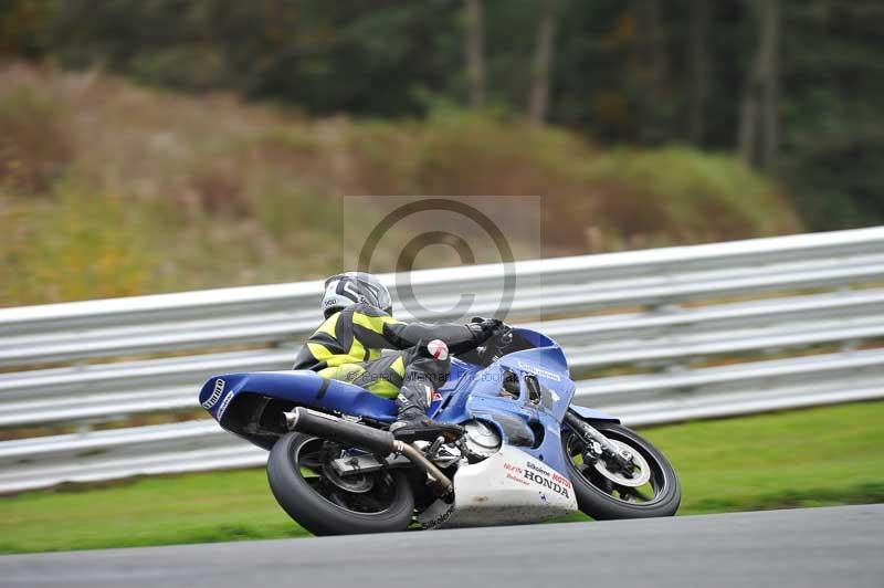 Motorcycle action photographs;Trackday digital images;event digital images;eventdigitalimages;no limits trackday;oulton park;oulton park circuit cheshire;oulton park photographs;peter wileman photography;trackday;trackday photos