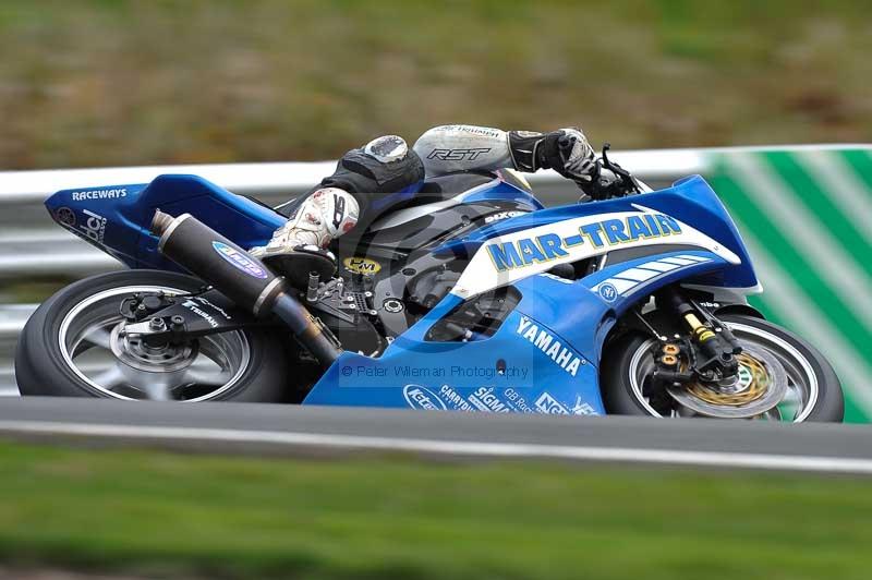 Motorcycle action photographs;Trackday digital images;event digital images;eventdigitalimages;no limits trackday;oulton park;oulton park circuit cheshire;oulton park photographs;peter wileman photography;trackday;trackday photos