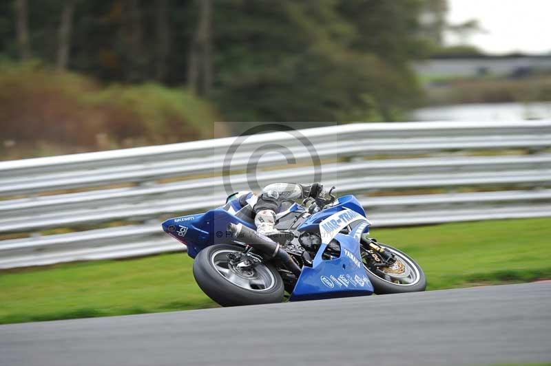 Motorcycle action photographs;Trackday digital images;event digital images;eventdigitalimages;no limits trackday;oulton park;oulton park circuit cheshire;oulton park photographs;peter wileman photography;trackday;trackday photos