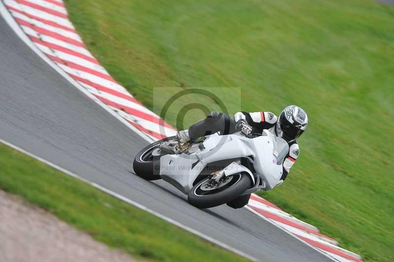 Motorcycle action photographs;Trackday digital images;event digital images;eventdigitalimages;no limits trackday;oulton park;oulton park circuit cheshire;oulton park photographs;peter wileman photography;trackday;trackday photos