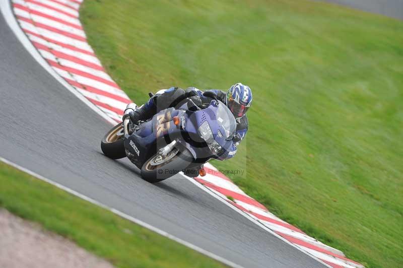 Motorcycle action photographs;Trackday digital images;event digital images;eventdigitalimages;no limits trackday;oulton park;oulton park circuit cheshire;oulton park photographs;peter wileman photography;trackday;trackday photos