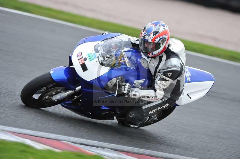 Motorcycle action photographs;Trackday digital images;event digital images;eventdigitalimages;no limits trackday;oulton park;oulton park circuit cheshire;oulton park photographs;peter wileman photography;trackday;trackday photos