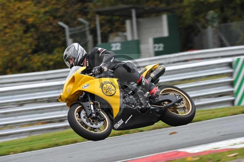 Motorcycle action photographs;Trackday digital images;event digital images;eventdigitalimages;no limits trackday;oulton park;oulton park circuit cheshire;oulton park photographs;peter wileman photography;trackday;trackday photos