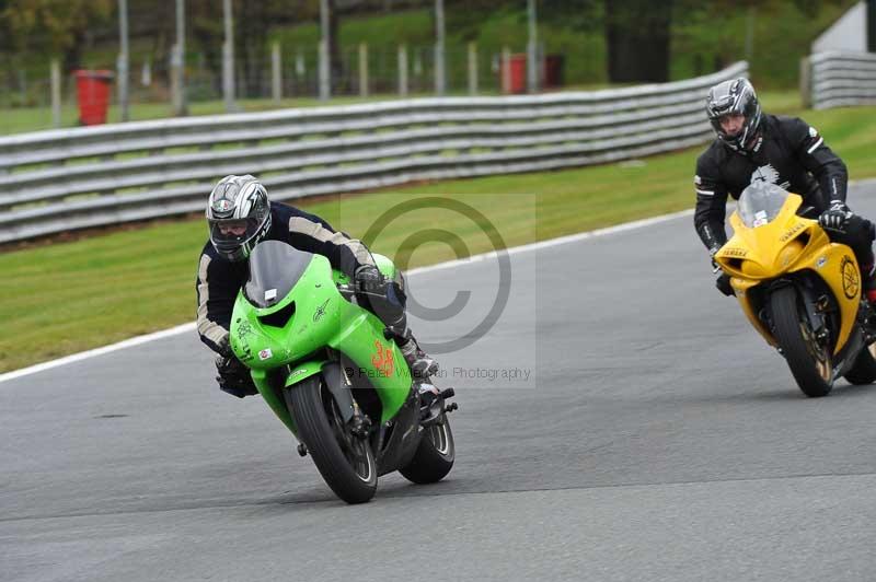 Motorcycle action photographs;Trackday digital images;event digital images;eventdigitalimages;no limits trackday;oulton park;oulton park circuit cheshire;oulton park photographs;peter wileman photography;trackday;trackday photos