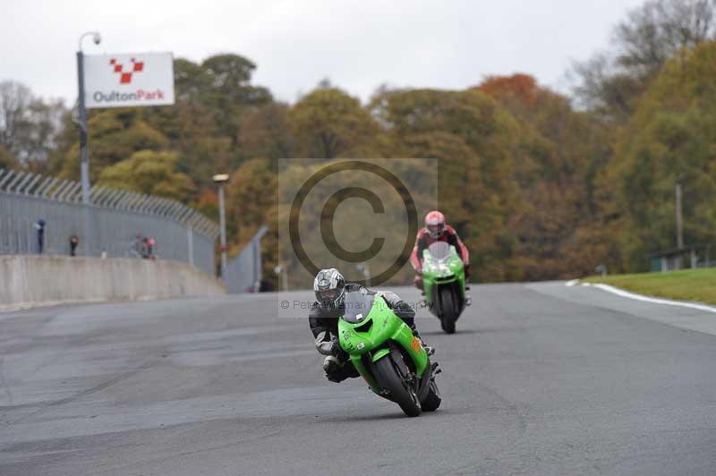 Motorcycle action photographs;Trackday digital images;event digital images;eventdigitalimages;no limits trackday;oulton park;oulton park circuit cheshire;oulton park photographs;peter wileman photography;trackday;trackday photos