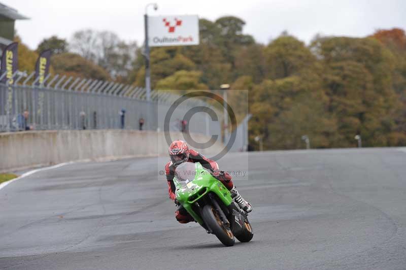 Motorcycle action photographs;Trackday digital images;event digital images;eventdigitalimages;no limits trackday;oulton park;oulton park circuit cheshire;oulton park photographs;peter wileman photography;trackday;trackday photos