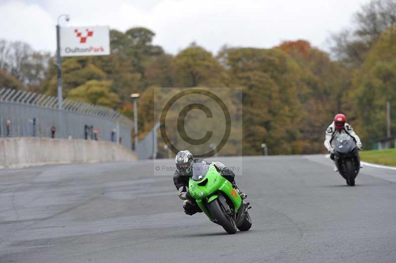 Motorcycle action photographs;Trackday digital images;event digital images;eventdigitalimages;no limits trackday;oulton park;oulton park circuit cheshire;oulton park photographs;peter wileman photography;trackday;trackday photos