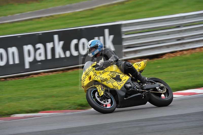 Motorcycle action photographs;Trackday digital images;event digital images;eventdigitalimages;no limits trackday;oulton park;oulton park circuit cheshire;oulton park photographs;peter wileman photography;trackday;trackday photos