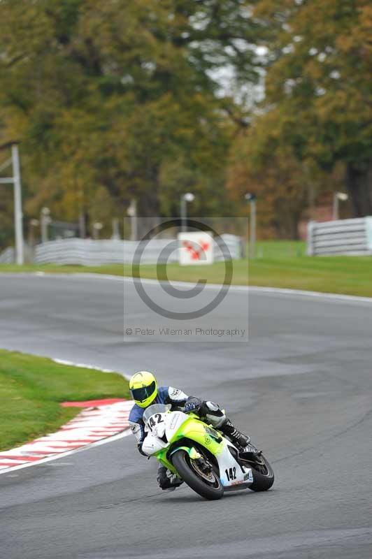 Motorcycle action photographs;Trackday digital images;event digital images;eventdigitalimages;no limits trackday;oulton park;oulton park circuit cheshire;oulton park photographs;peter wileman photography;trackday;trackday photos