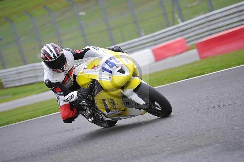Motorcycle action photographs;Trackday digital images;event digital images;eventdigitalimages;no limits trackday;oulton park;oulton park circuit cheshire;oulton park photographs;peter wileman photography;trackday;trackday photos