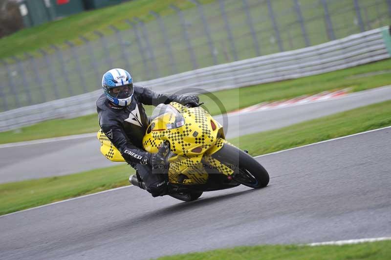 Motorcycle action photographs;Trackday digital images;event digital images;eventdigitalimages;no limits trackday;oulton park;oulton park circuit cheshire;oulton park photographs;peter wileman photography;trackday;trackday photos