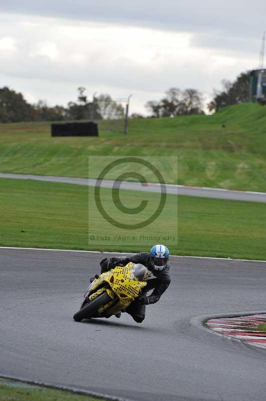 Motorcycle action photographs;Trackday digital images;event digital images;eventdigitalimages;no limits trackday;oulton park;oulton park circuit cheshire;oulton park photographs;peter wileman photography;trackday;trackday photos