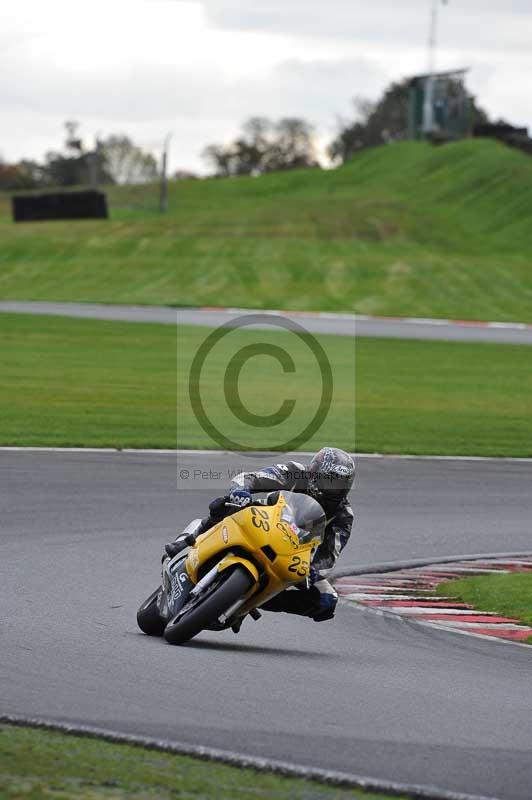 Motorcycle action photographs;Trackday digital images;event digital images;eventdigitalimages;no limits trackday;oulton park;oulton park circuit cheshire;oulton park photographs;peter wileman photography;trackday;trackday photos