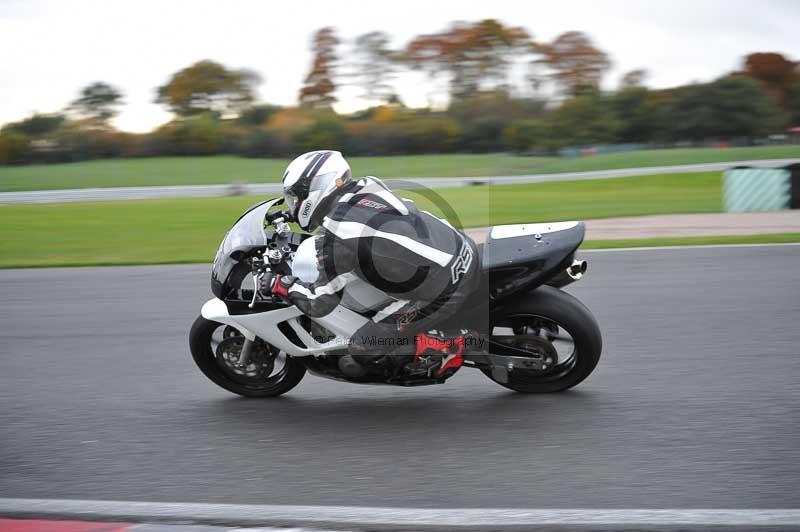Motorcycle action photographs;Trackday digital images;event digital images;eventdigitalimages;no limits trackday;oulton park;oulton park circuit cheshire;oulton park photographs;peter wileman photography;trackday;trackday photos