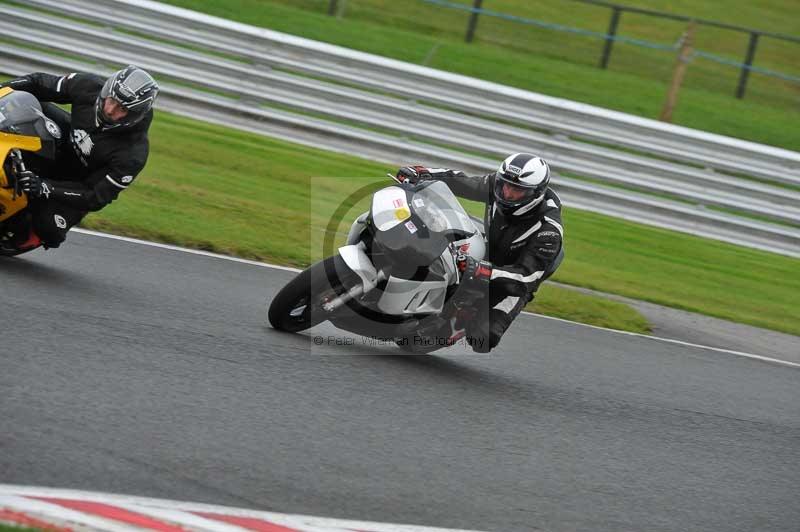 Motorcycle action photographs;Trackday digital images;event digital images;eventdigitalimages;no limits trackday;oulton park;oulton park circuit cheshire;oulton park photographs;peter wileman photography;trackday;trackday photos