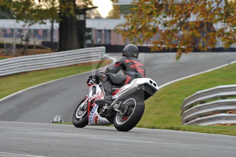 Motorcycle action photographs;Trackday digital images;event digital images;eventdigitalimages;no limits trackday;oulton park;oulton park circuit cheshire;oulton park photographs;peter wileman photography;trackday;trackday photos