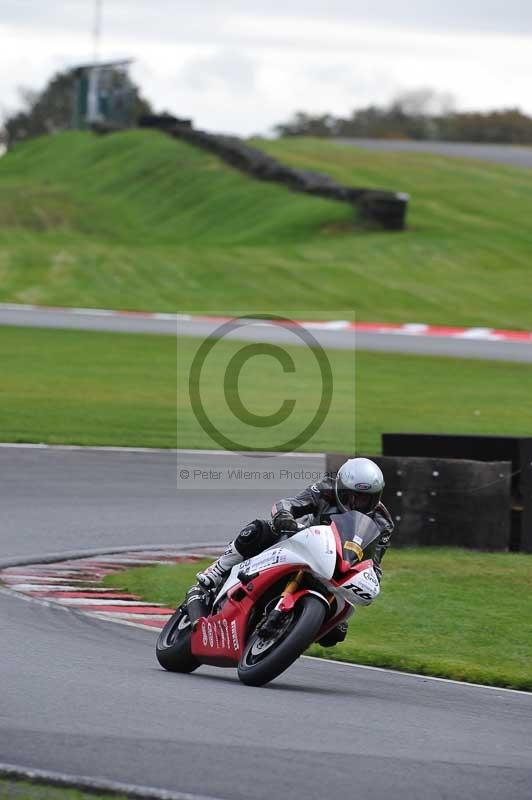 Motorcycle action photographs;Trackday digital images;event digital images;eventdigitalimages;no limits trackday;oulton park;oulton park circuit cheshire;oulton park photographs;peter wileman photography;trackday;trackday photos