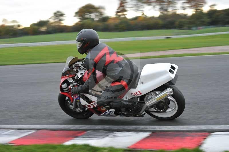 Motorcycle action photographs;Trackday digital images;event digital images;eventdigitalimages;no limits trackday;oulton park;oulton park circuit cheshire;oulton park photographs;peter wileman photography;trackday;trackday photos