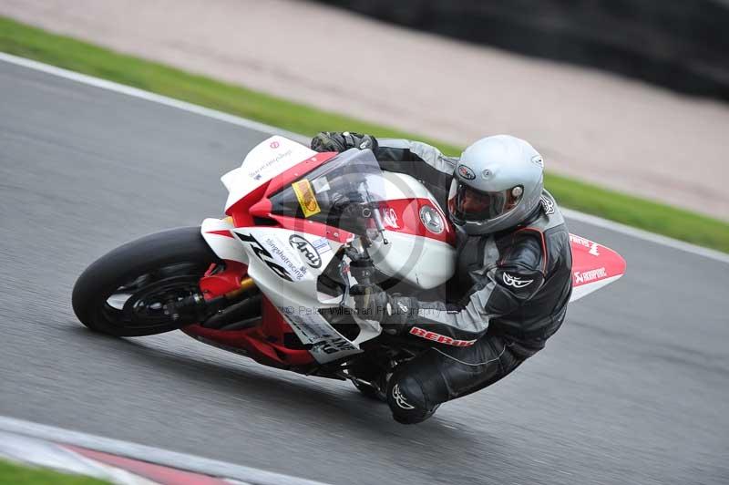Motorcycle action photographs;Trackday digital images;event digital images;eventdigitalimages;no limits trackday;oulton park;oulton park circuit cheshire;oulton park photographs;peter wileman photography;trackday;trackday photos