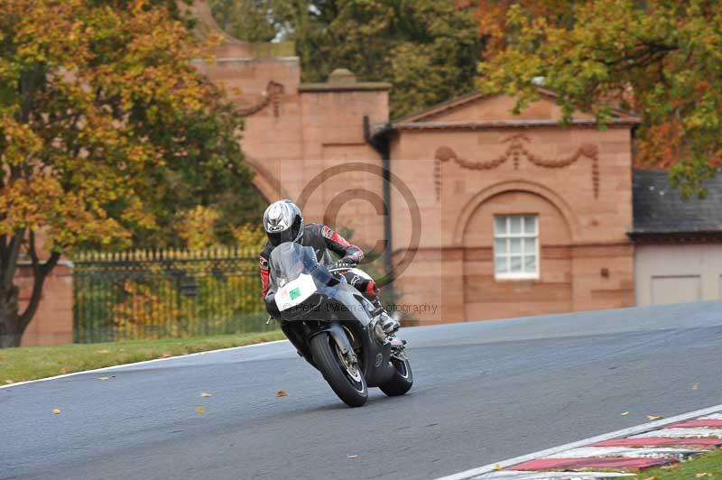 Motorcycle action photographs;Trackday digital images;event digital images;eventdigitalimages;no limits trackday;oulton park;oulton park circuit cheshire;oulton park photographs;peter wileman photography;trackday;trackday photos