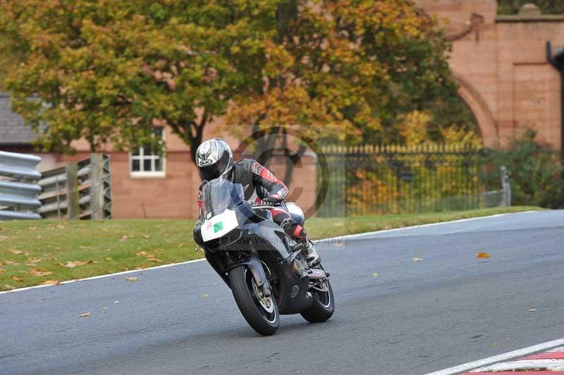 Motorcycle action photographs;Trackday digital images;event digital images;eventdigitalimages;no limits trackday;oulton park;oulton park circuit cheshire;oulton park photographs;peter wileman photography;trackday;trackday photos