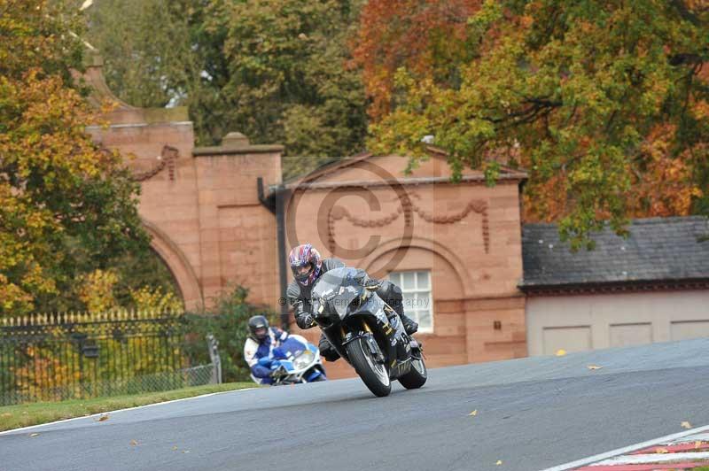 Motorcycle action photographs;Trackday digital images;event digital images;eventdigitalimages;no limits trackday;oulton park;oulton park circuit cheshire;oulton park photographs;peter wileman photography;trackday;trackday photos